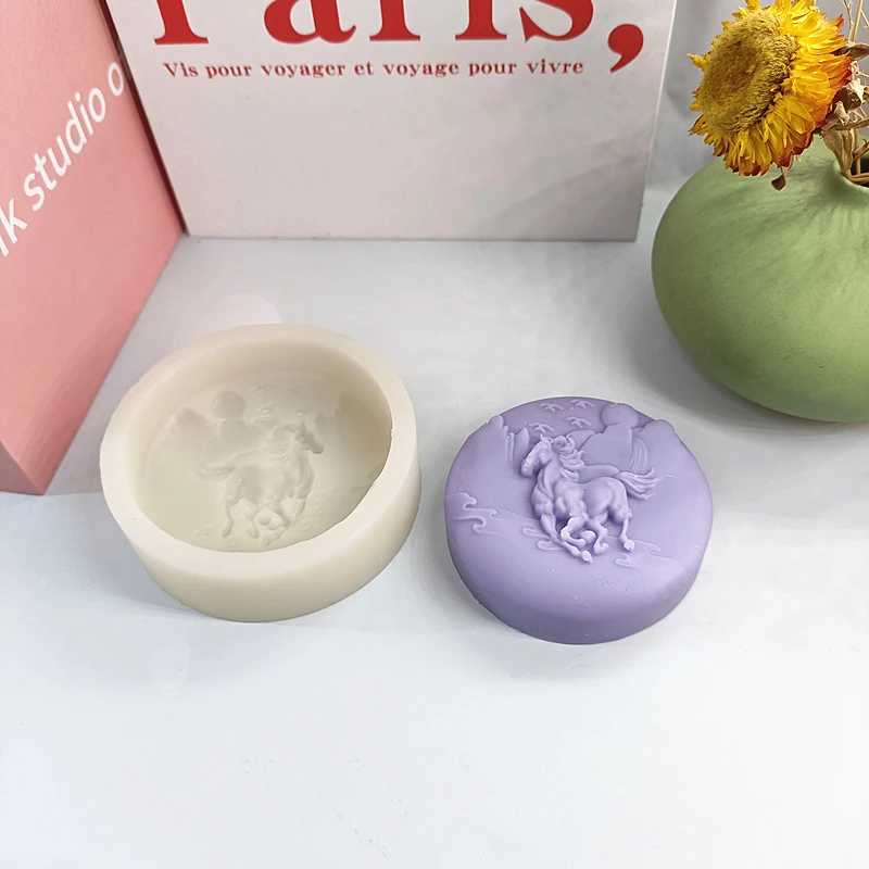 UniqueRunningHorseSoapMold3DSiliconeMoldsHorseAromatherapy