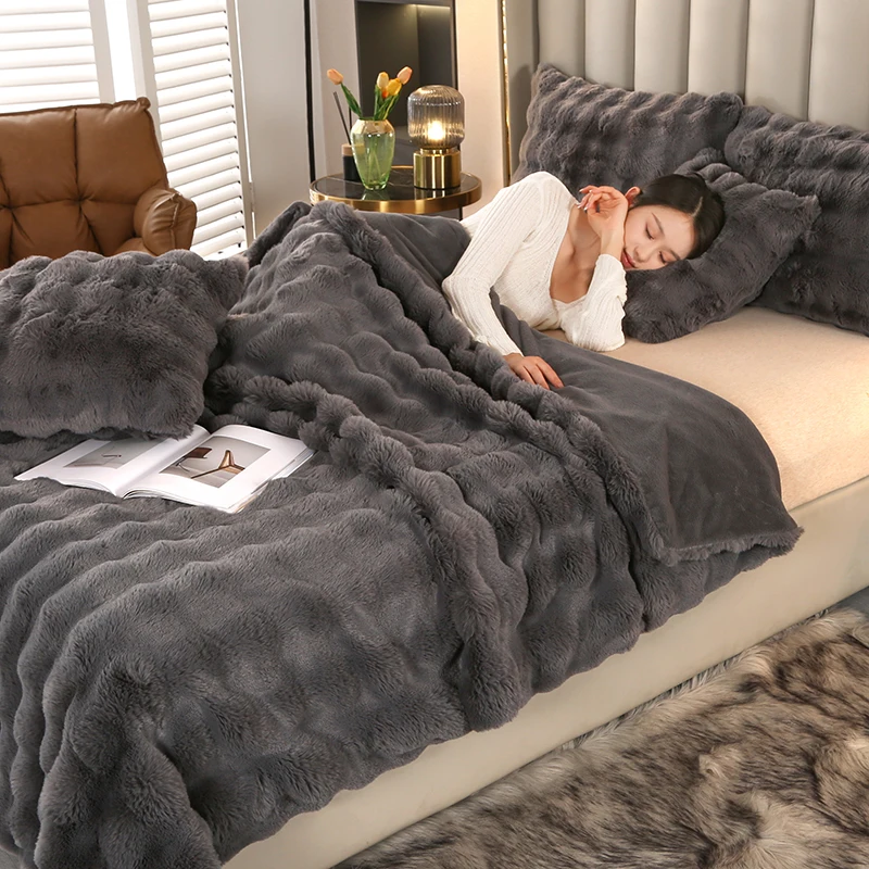Tuscan Imitation Fur Blanket for Winter Luxury Warmth Super Comfortable