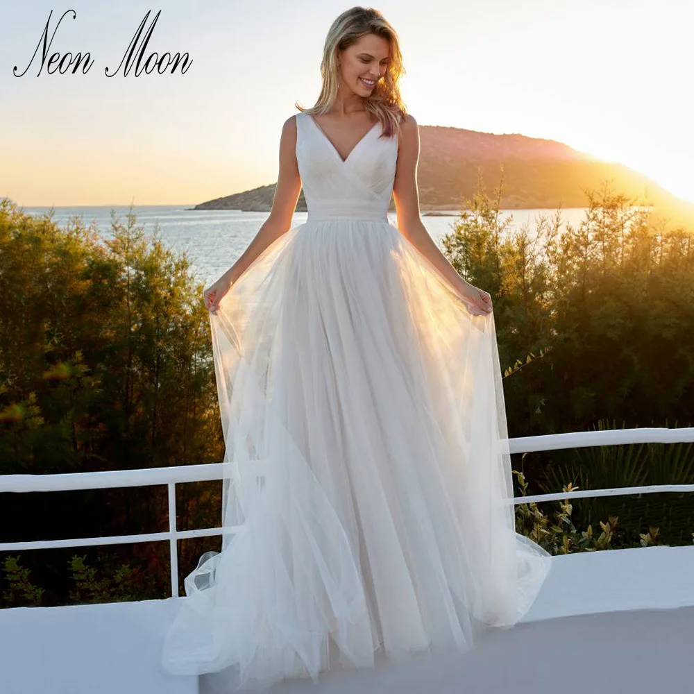 

Pretty Sleeveless A Line Wedding Dress V Neck Pleats Vestidos De Novia Backless Sweep Train Simple 2023 Refined Cвадебное платье