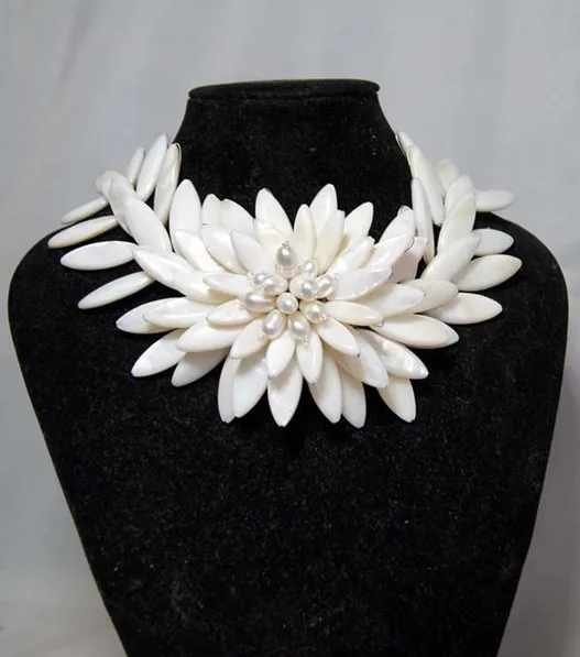

2020- HOT JEWELRY white big pearl beads stone flower necklace 20"