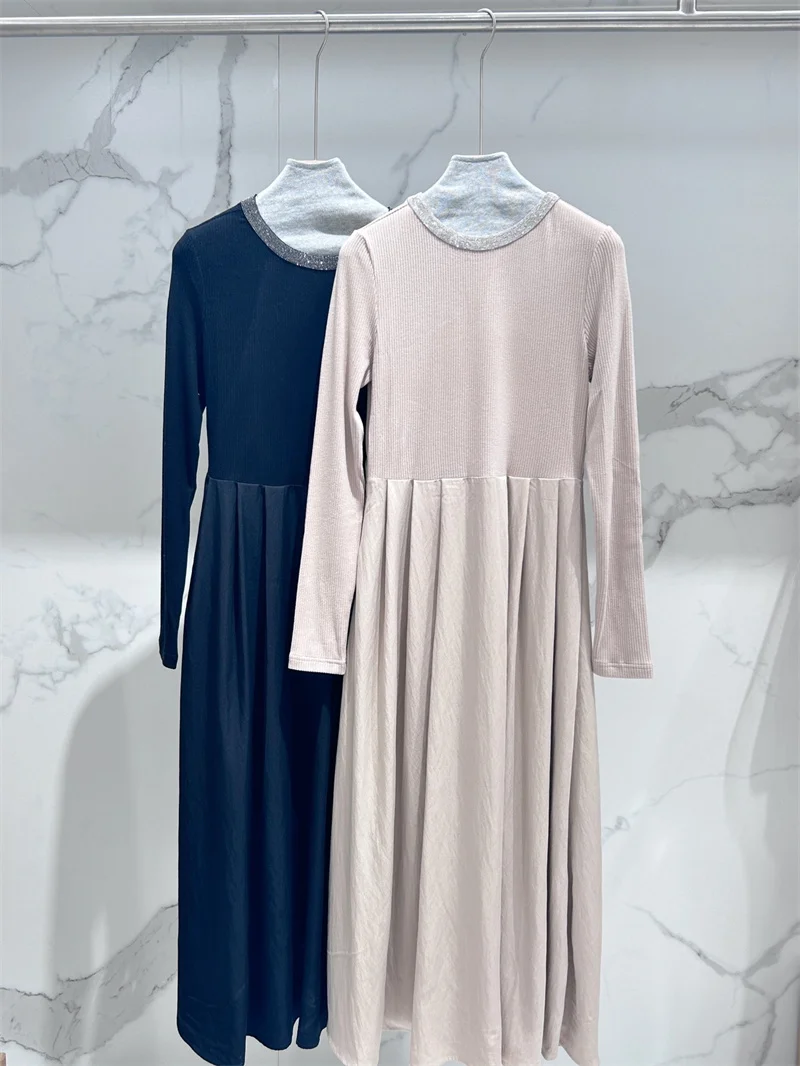 

Women's Beaded O-Neck Knitted Splicing Pleated Dress 2023 Autumn Winter New Ladies Solid Color Long-Sleeved Temperament Robe