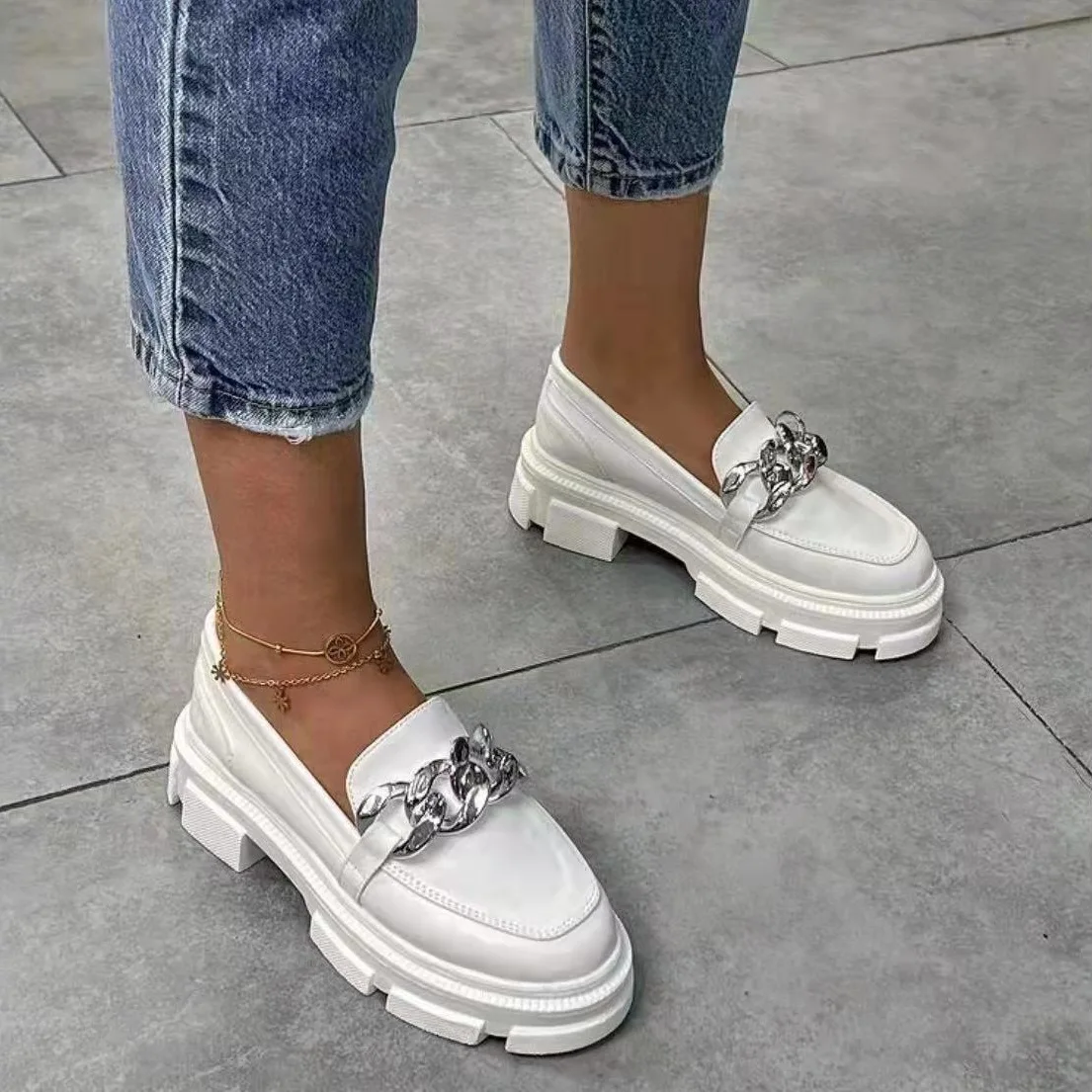 Leopard Women Shoes Metal Chain Spell Color Designer Shoes Fashion Platform Loafers New Size 43 Casual Lazy Sneakers Zapatillas 