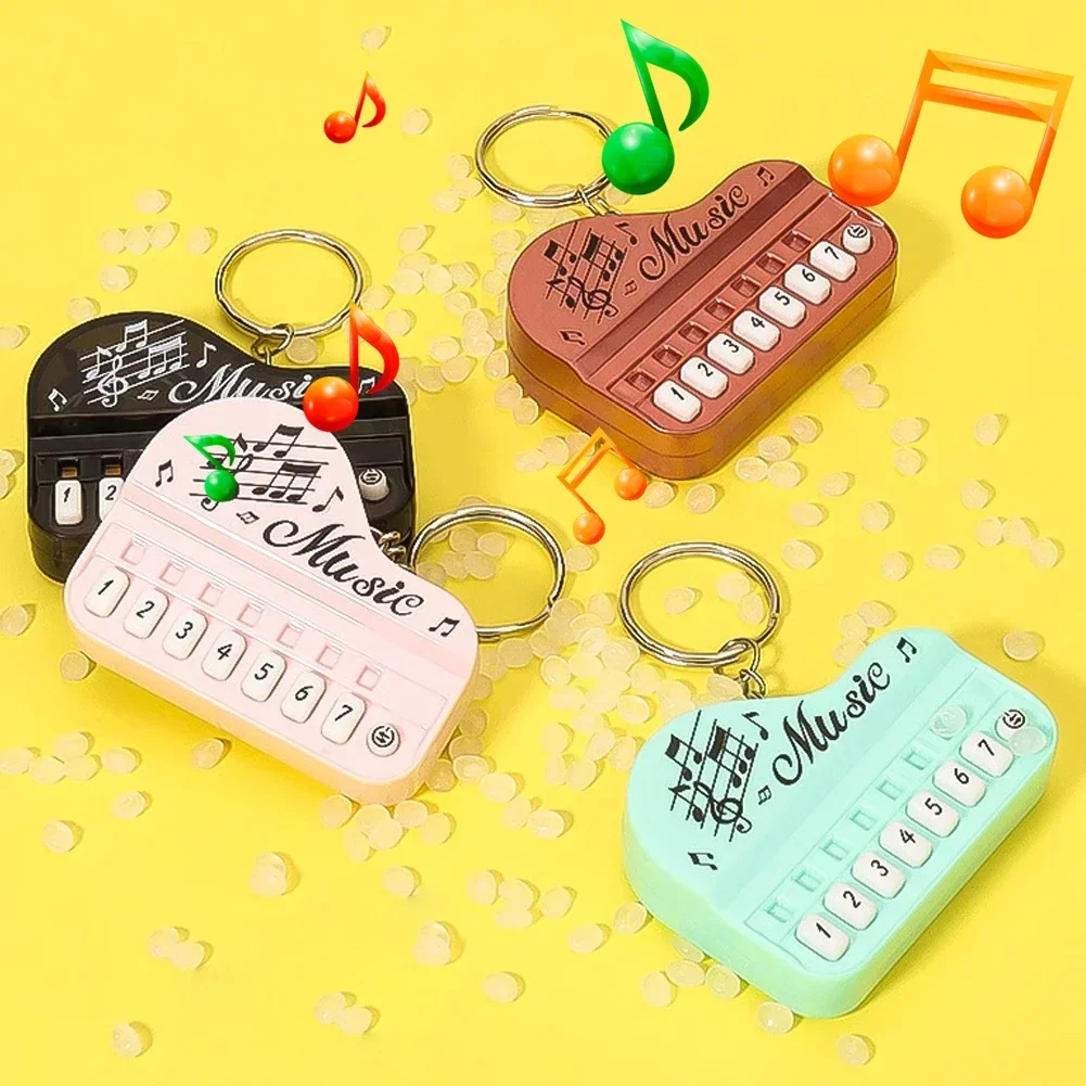 New Piano Toy Keychain Mini Electronic Organ Piano Key Chain with Lights Multifunctional Electronic Piano Pendant Keyring Gift