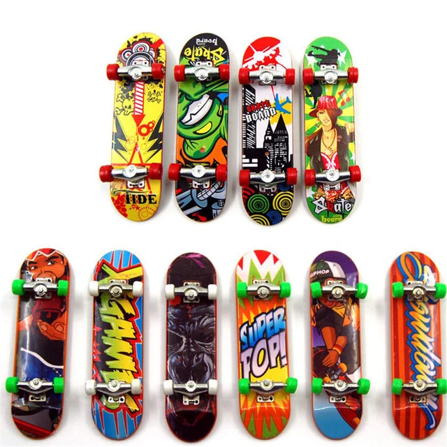 High Quality Cute Party Favor Kids Children Mini Finger Board Fingerboard Alloy Skate Boarding Toys Gift Random 2