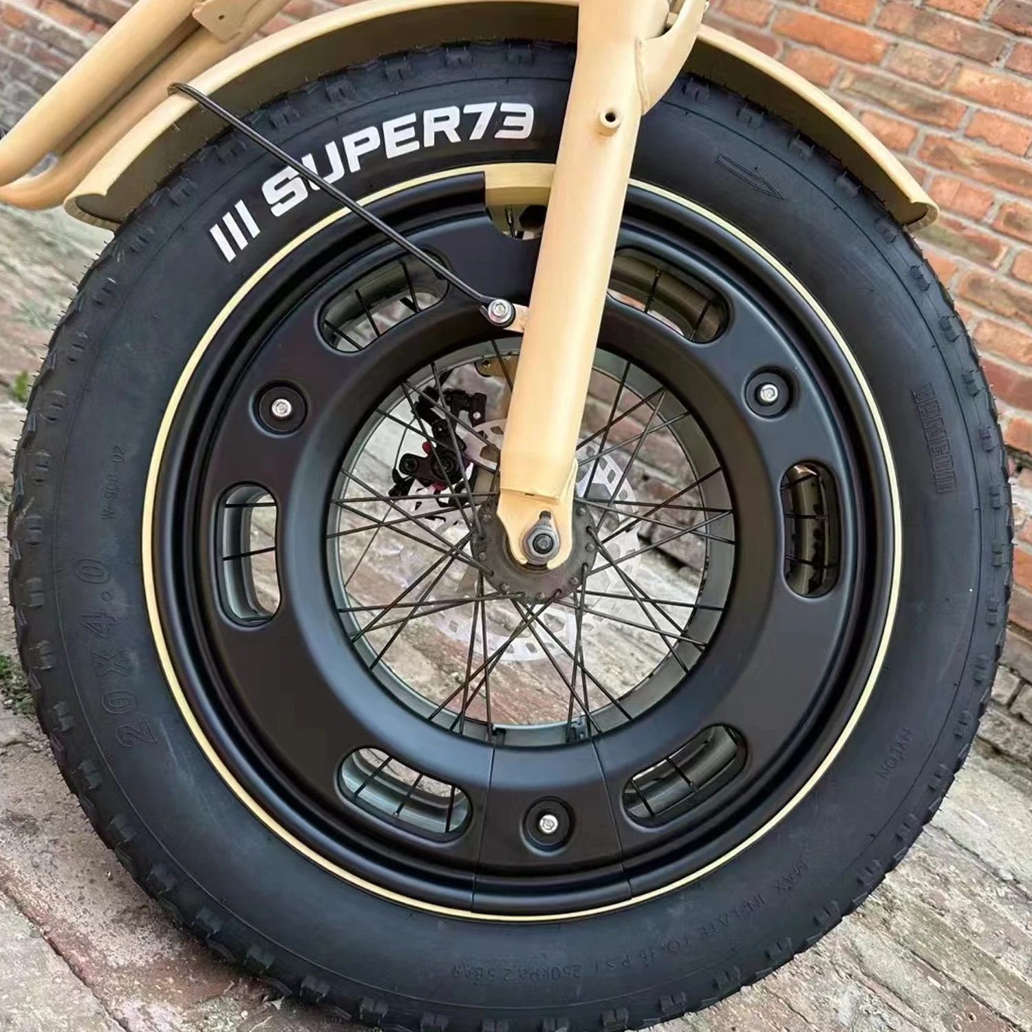 Super73ホイールディスクカバーsg1s1s2y1rx用タイヤ外さなくてok Super73ホイールディスクカバーsg1s1s2y1rx用タイヤ外さなくてok
