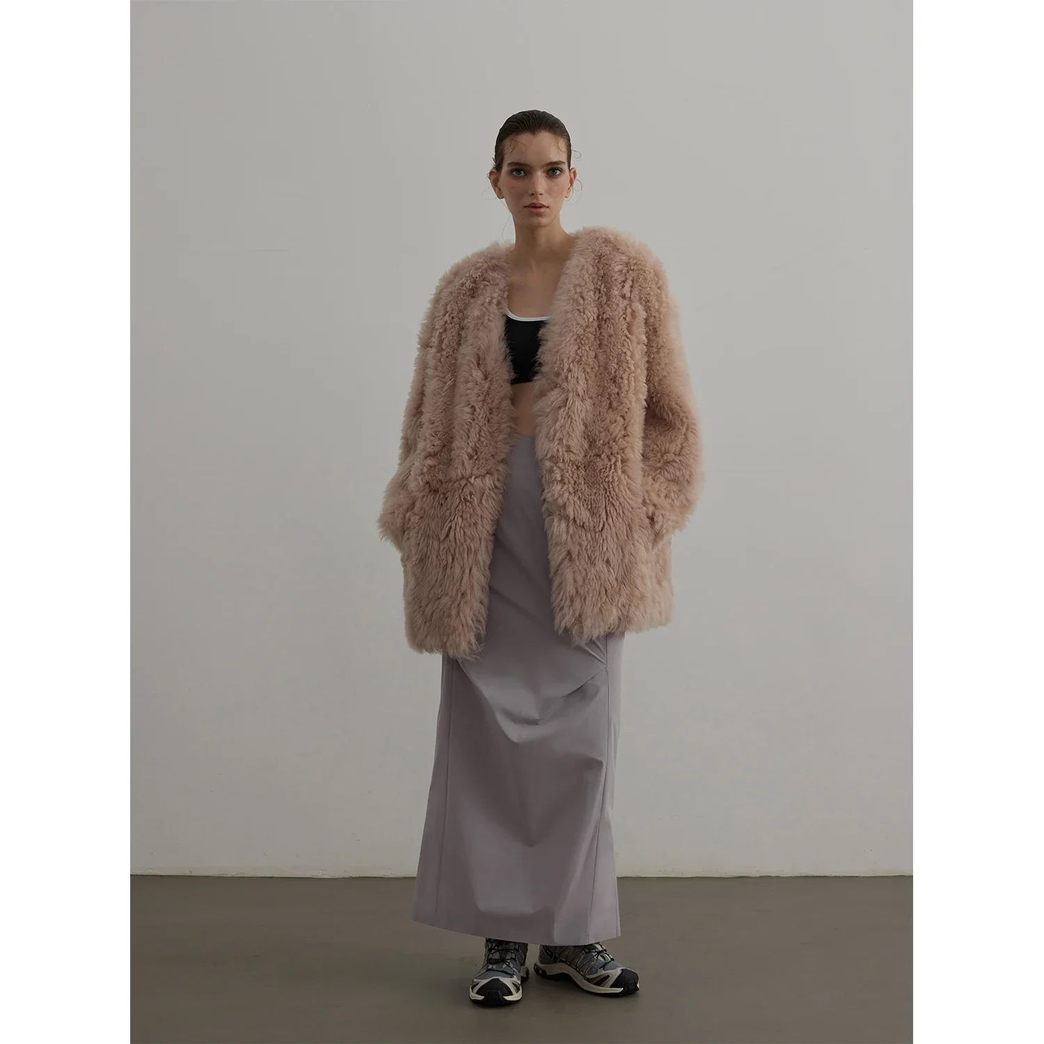 

Lamb Wool Leather Fur Coat Winter Fur Coat for Women