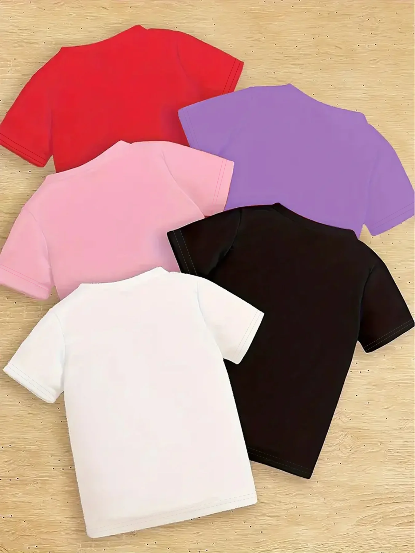 صيف 5 بنات ملون بنمط مطبوع عليه حروف ورقبة دائرية...