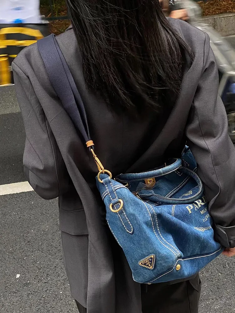ショルダーバッグ・ポシェット PATOU Woman Shoulder bag Blue AC0920215 699N PATOU Woman Shoulder bag Blue AC0920215 699N (PATOU