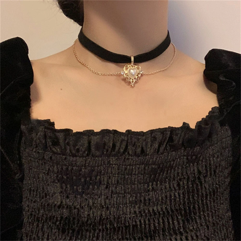 Heart Chokers Fashion Gothic Hollow Black Suede Cocktail False Collar  Chockers Necklaces For Women Bijoux Chokers, 🧢 Cap Shop Store