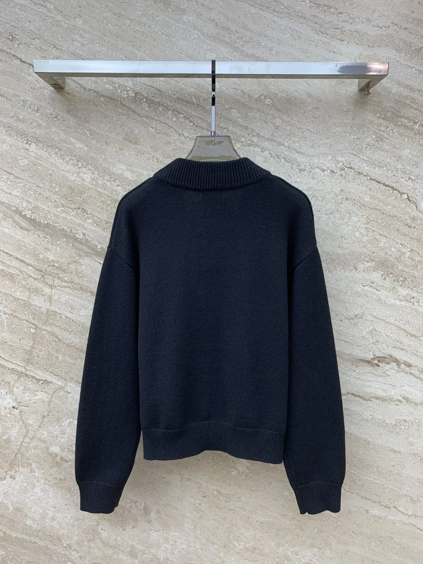 

2024 Early Spring New Women's High end Fashion Casual Simple Nail Bead Knitted Cardigan 290240