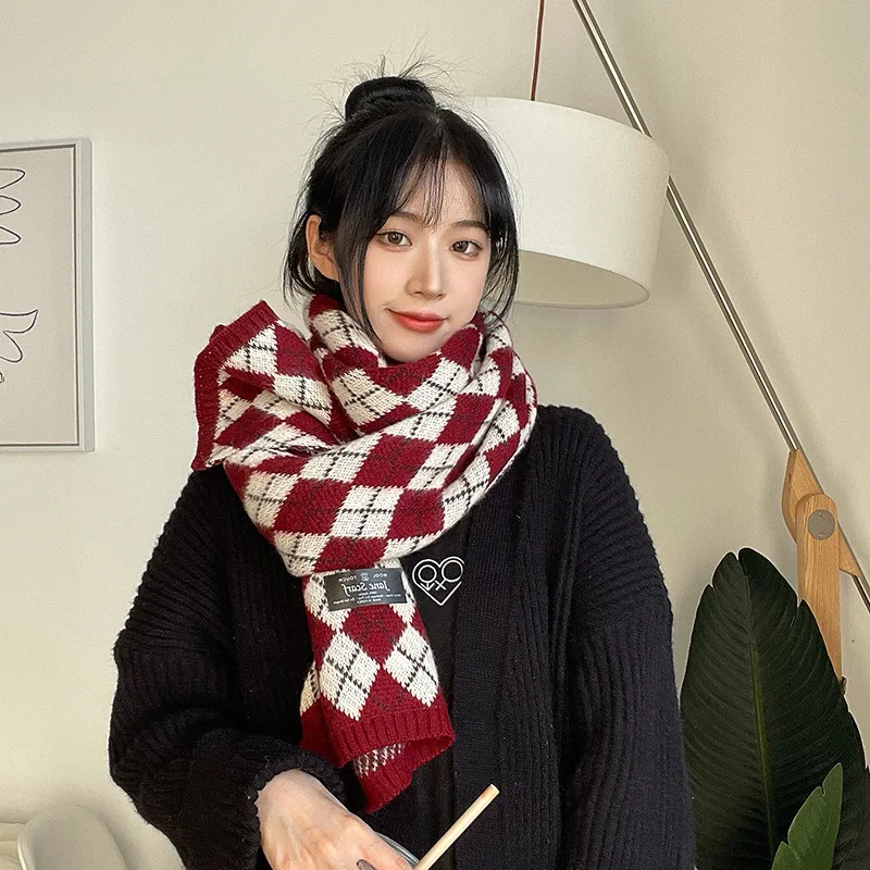 

Diamond Plaid Woolen Thread Scarf Women Keep Warm In Autumn and Winter All-match College Wind Knitting Lovers Bib Women