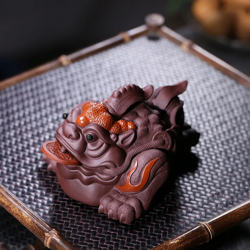 

Manufacturers Wholesale Handmade Golden Toad Yixing Purple Clay Tea Pet Purple Mud Sculpture Tea Play Gifts Fortune Head Golden