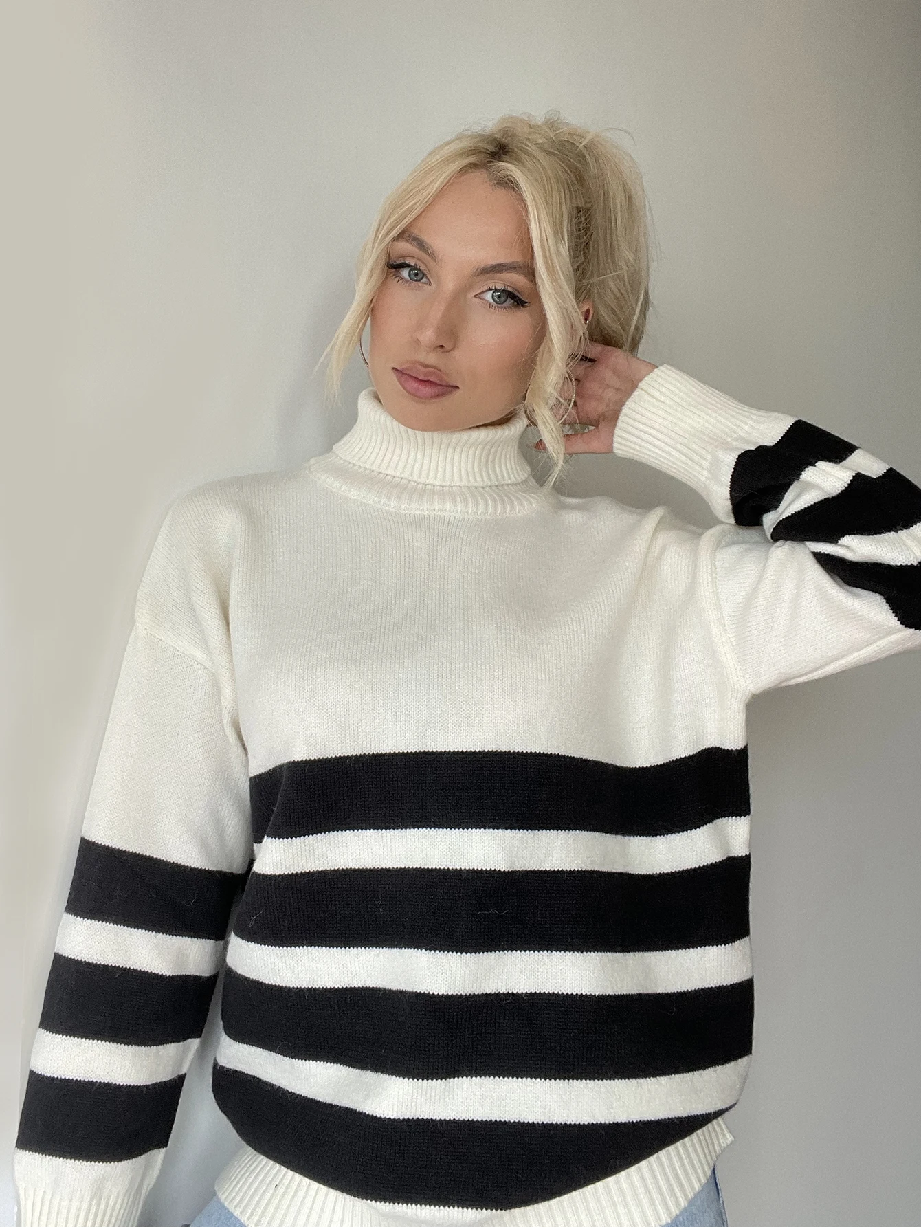 

Wixra Autumn Winter Striped Turtleneck Sweater Women Casual Knitwear Loose Knitted Pullover Solid Long Sleeve Female Top