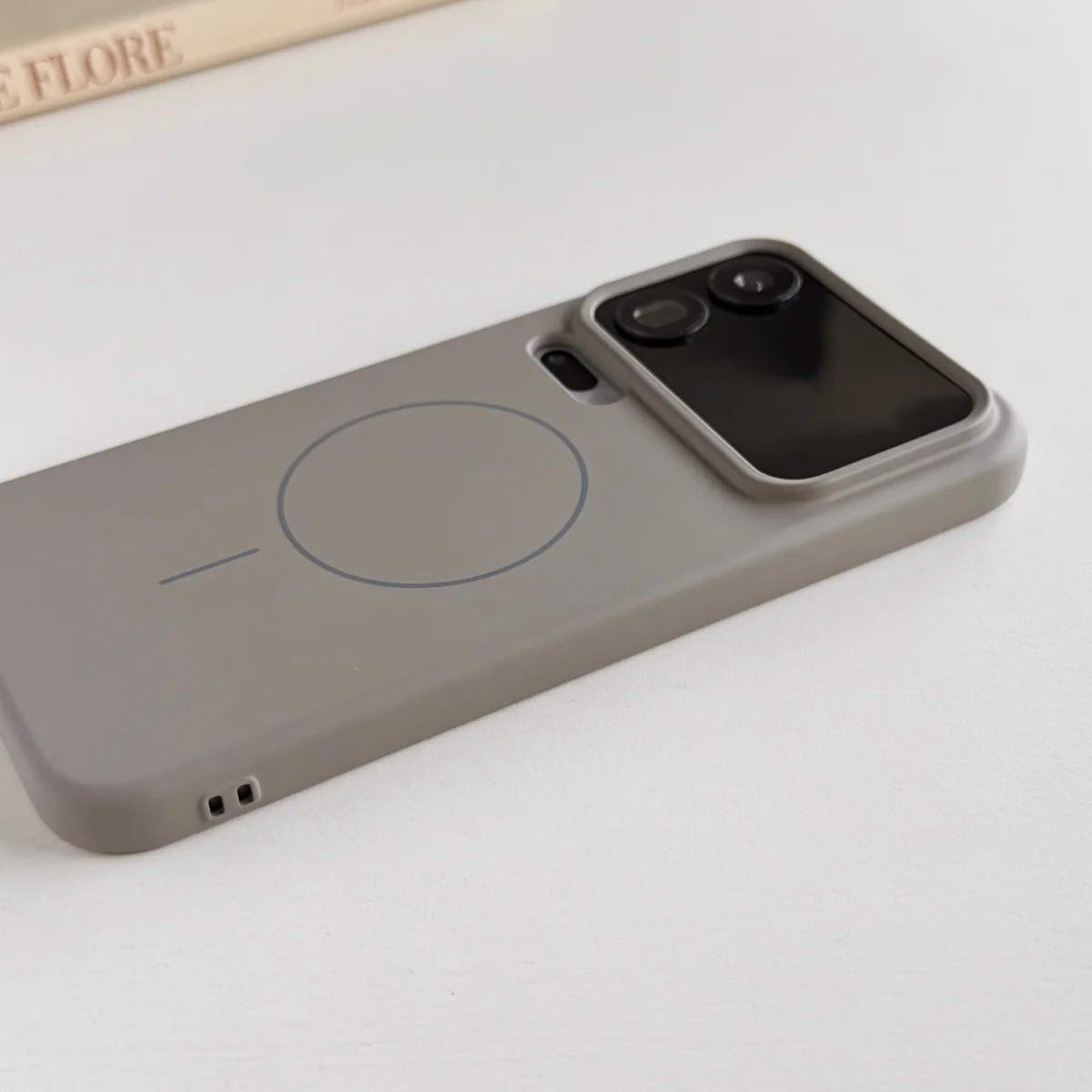 Premium Liquid Silicone Magnetic Case - Solid Color Protective Cover