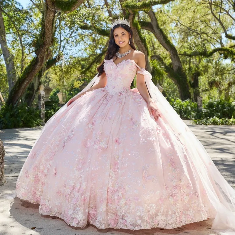 

Pink Princess Quinceanera Dress 3D Appliques Beading Sweetheart Handmade Flower With Cape Ball Gowns Vestidos De 15 Años