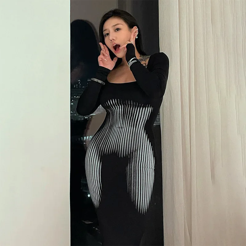 New Spring and Summer U-neck Women's Black Long-sleeved Dress Elegant Pullover Street High Waist Hip-wrapped Long Fishtail Dress