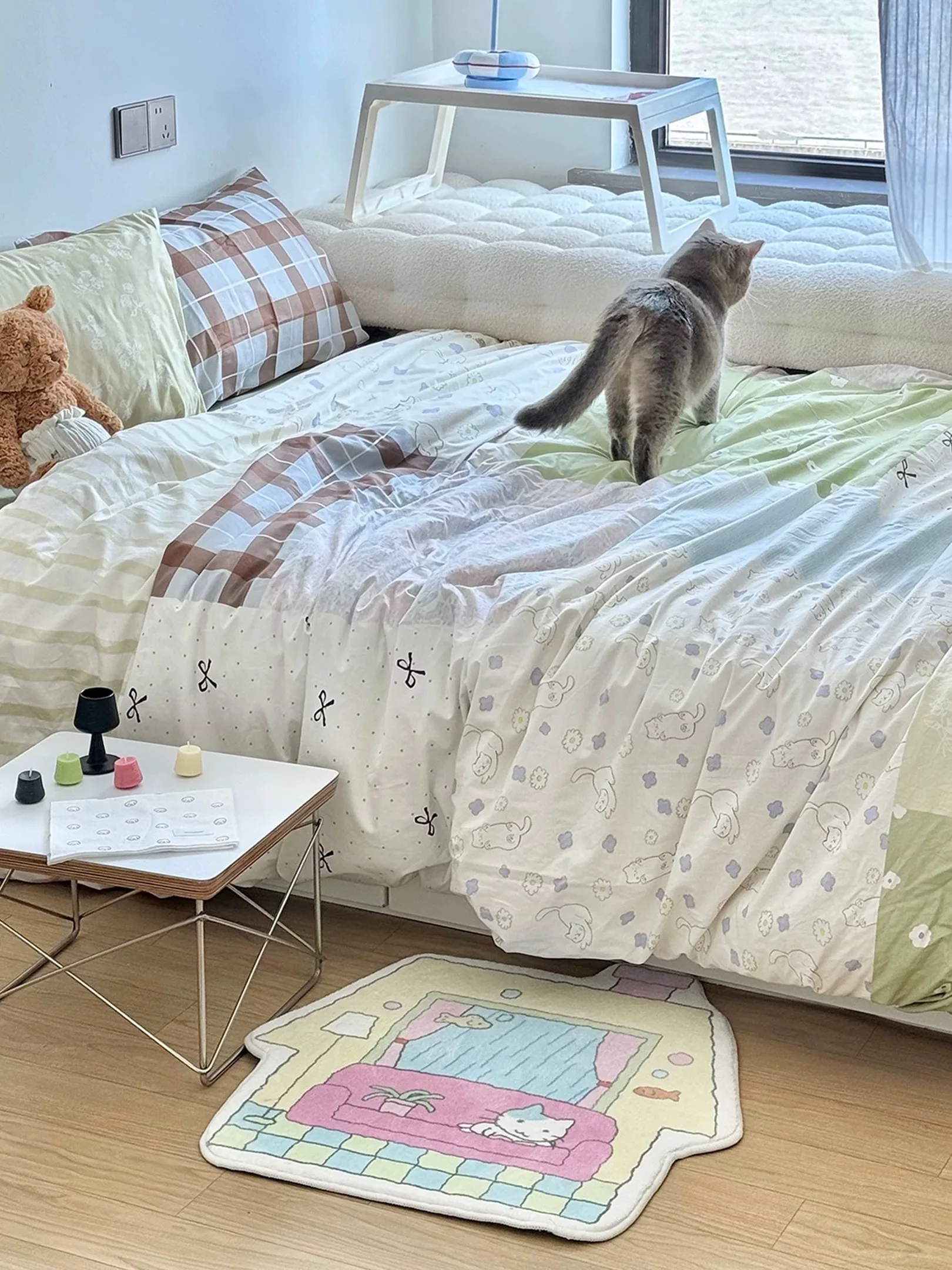VIKAMA 귀여운 재미 있은 집 모델링 카펫 3 색 새끼 고양이 소파 요소 짧은 파일 미끄럼 방지 어린이 방 장식