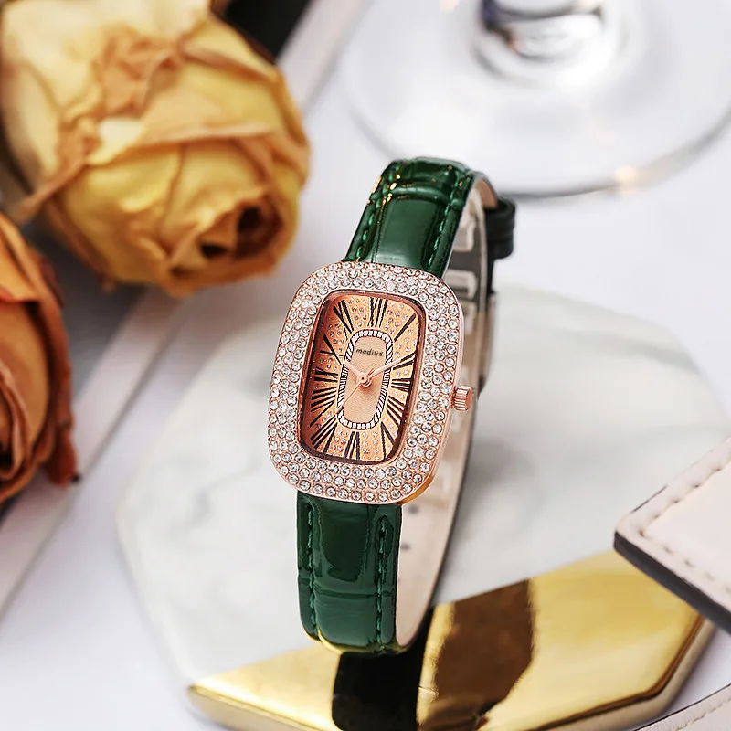 Fashionable women's leather strap watch with diamond inlay, rhinestone wine barrel, women's quartz watch