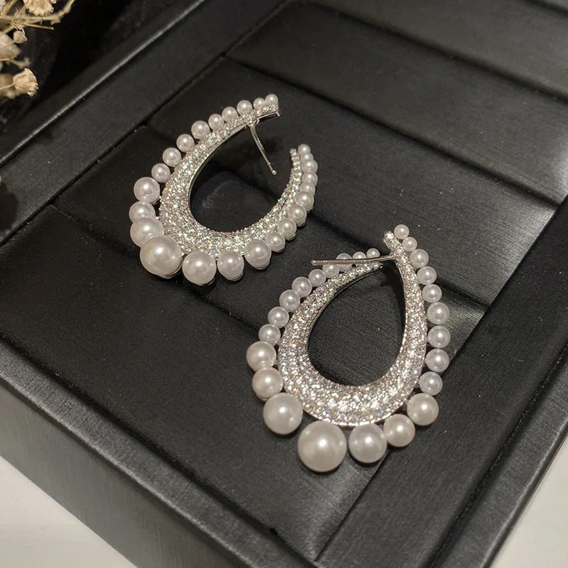 Luxury Micro Pave Cubic Zirconia Dangling Drop Pearl Earrings for Women Hoop Earrings Bride Wedding Party Fashion Jewelry Gifts