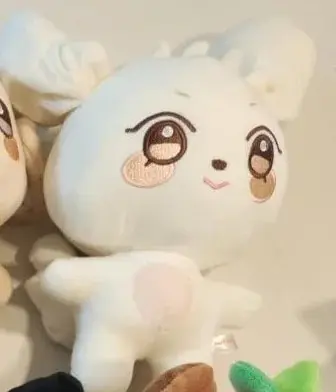 Peluches ATEEZ Aniteez, jouet en peluche Kawaii, décor de chambre coréen, 1 pièce, 8 pièces