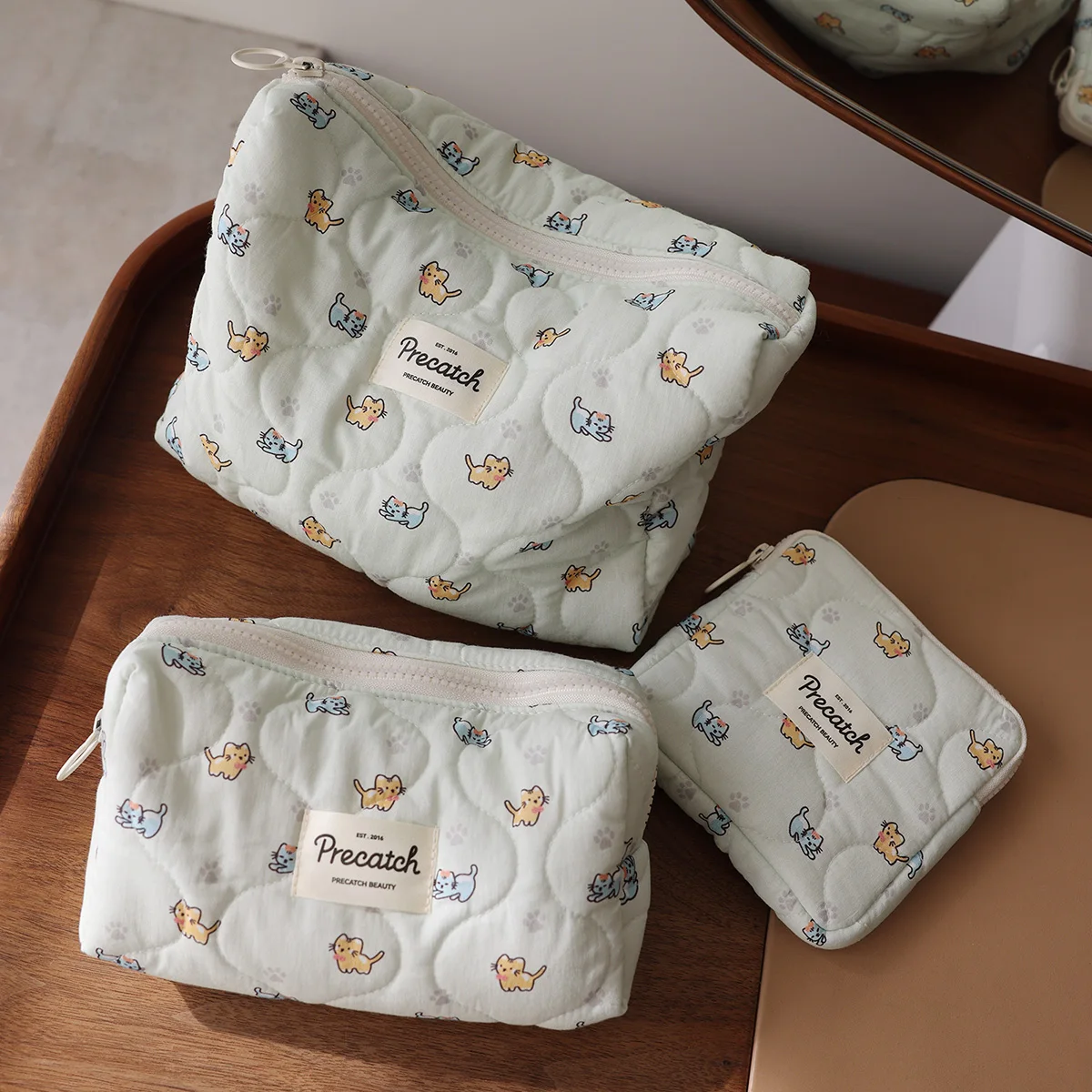 Niedliche bedruckte Katzen-Aufbewahrungstasche, Kosmetiktasche, Damenbinden- und Hygieneartikel-Tasche, tragbare kleine Make-up-Tasche für Mädchen