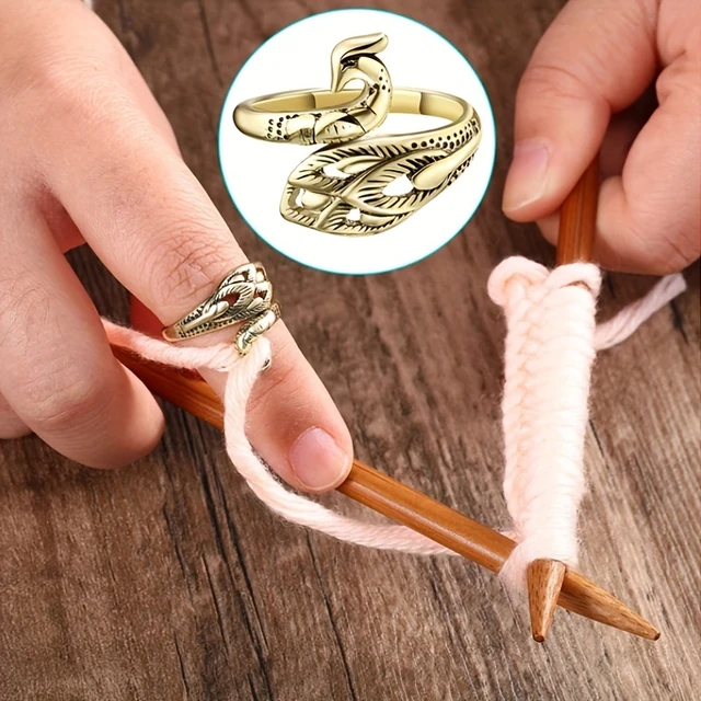 Adjustable Crochet Loop Knitting Ring: Yarn Guide Finger Holder