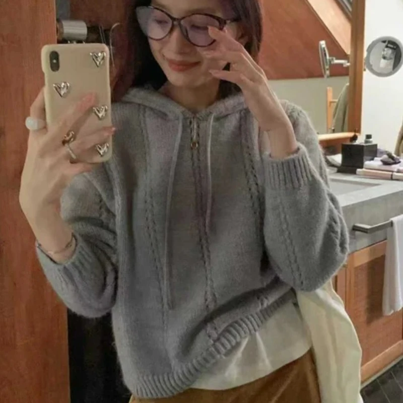 Women Casual Long Sleeved Knitted Sweater
