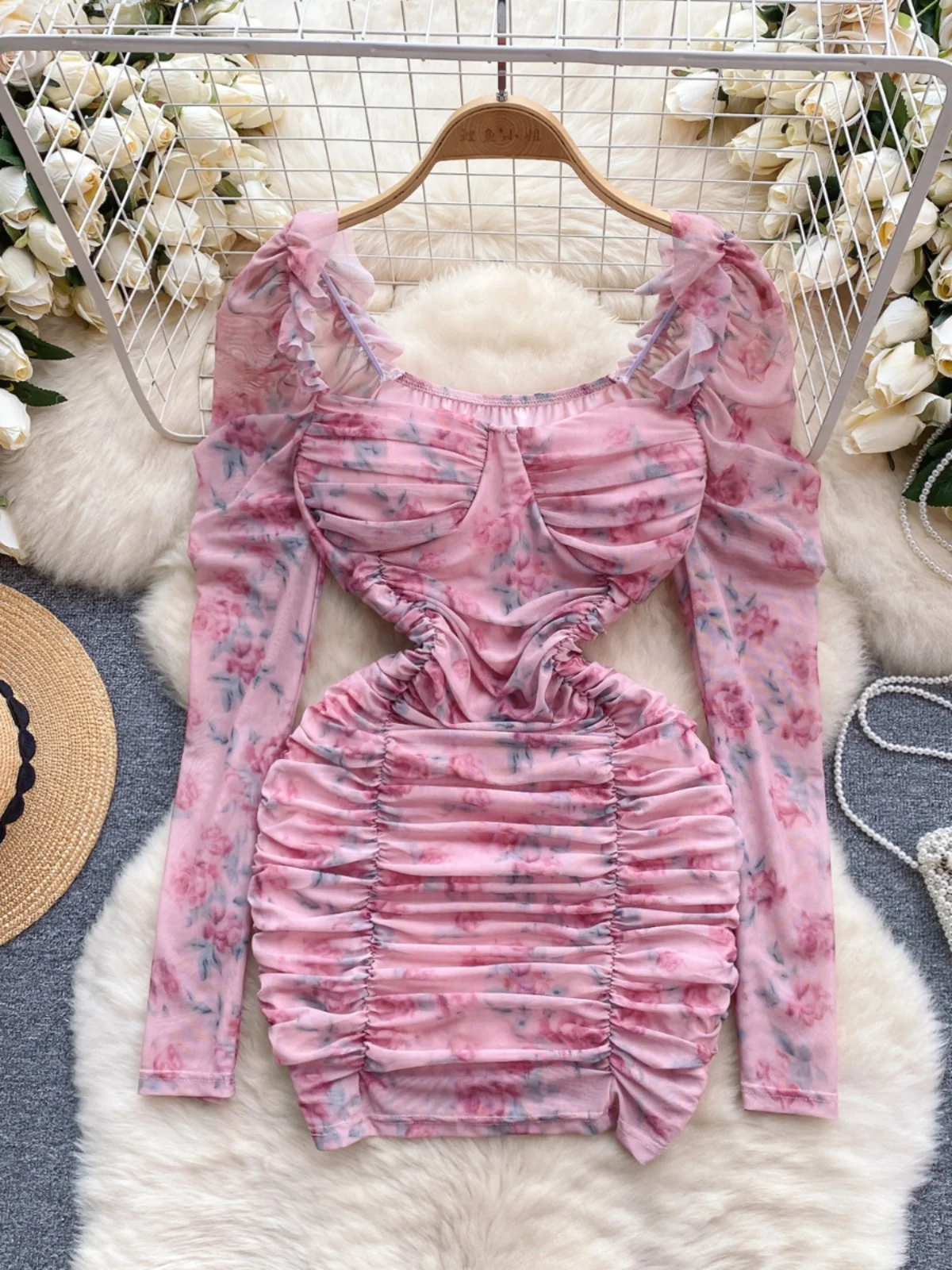 

Женское винтажное платье с цветочным принтом, длинным рукавом и рюшами