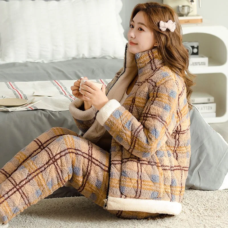 2024 new Sleepwear Women's Autumn Winter Thickened Triple Layer Cotton Cladding Coral Fleece Flannel Velvet Zipper Homewear Set