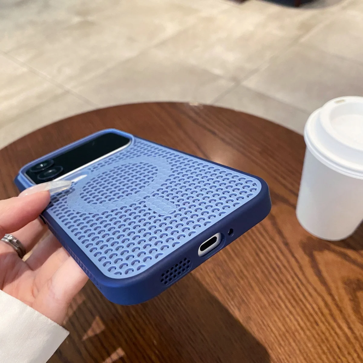 Dual-Color Magnetic Phone Case with Heat Dissipation