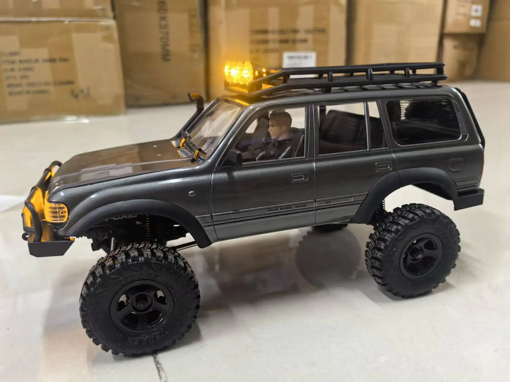 Voiture RC 1/18 LC80V2S RTR - Bleu/Jaune/Gris - 152-154€