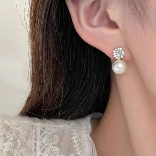 Boucles d'oreilles romantiques françaises simples incrustées de perles rondes en Zircon pour filles, nouveaux bijoux à la mode, accessoires de luxe pour femmes, 2025
