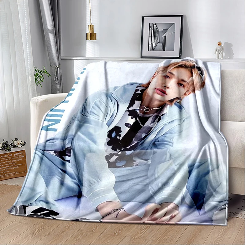 

Fashion New KPOP Boys flannel Blanket Hwang Hyun-Jin Throw s for Sofa Bed Stray Kids Soft Comfortable Fan Gift