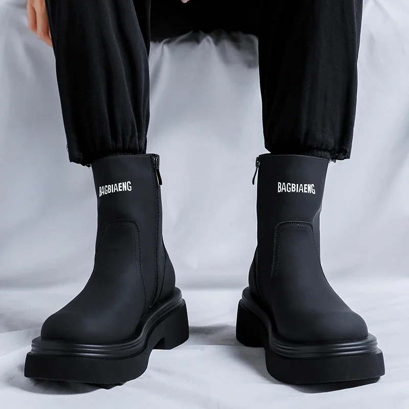 British Style Men Round Toe Boots Lightweight Non Slip Casual Leather Shoes Thick Bottom Designer Ankle Boots Outdoor Shoes