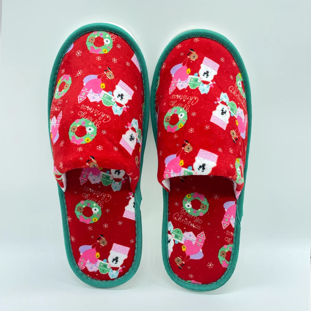 TreasuiringU Christmas Plush Slippers Cute Cartoon Christmas Fuzzy Slippers Home Comfortable Shoes for Men Women