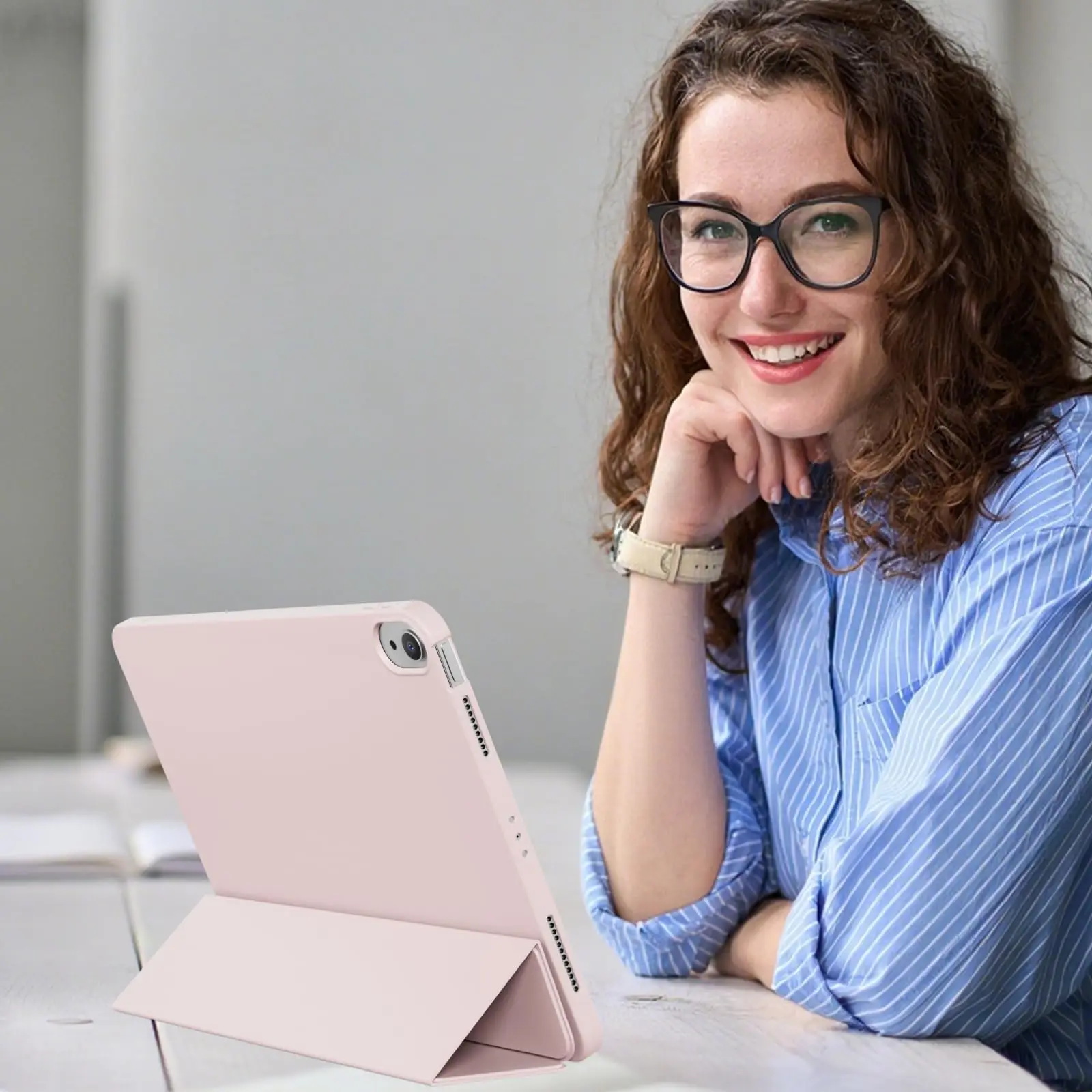 Magnetic Flip Smart Cover for iPad - Sleek and Versatile Protection