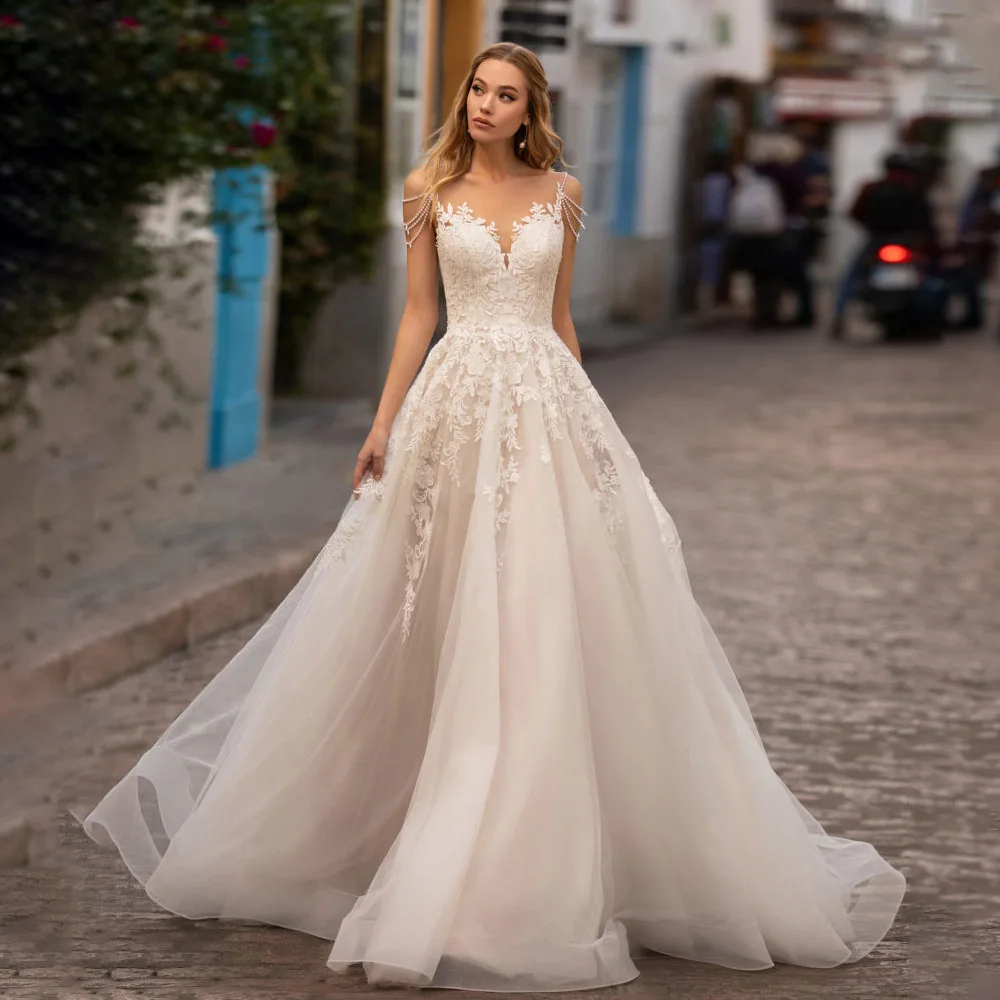 

Elegant Spaghetti Straps Applique Lace Wedding Dress Sleeveless A-line Wedding Gown Backless Court Birdal Gown vestidos de novia