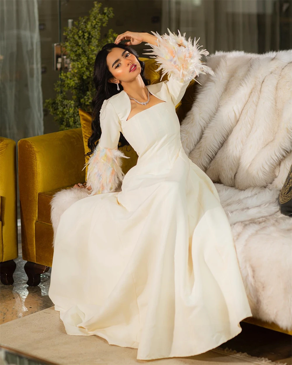 

Colorful Feathers Prom Dresses Long Sleeves A-Line Floor-Length New Design Evening Dresses Formal Party Gown Vestidos De Fiesta