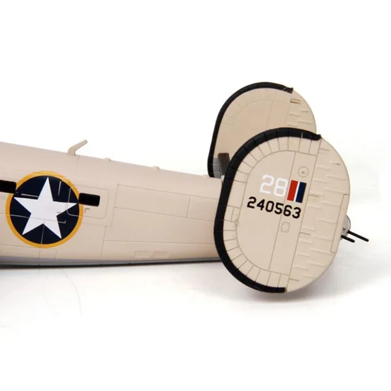 アメリカ軍　大型爆撃機コンソリデートB-24 ダイキャストモデル1/72 ☆アメリカ陸軍 コンソリデーテッドB-24 リベレーター キット
