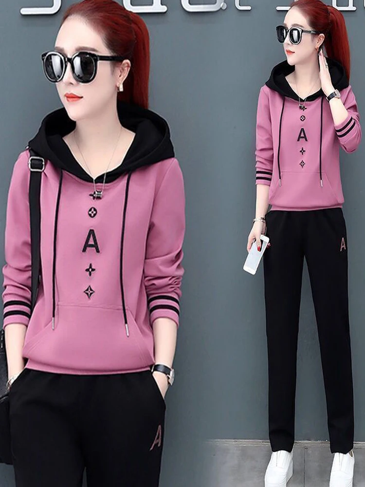 707 Dark pink suit
