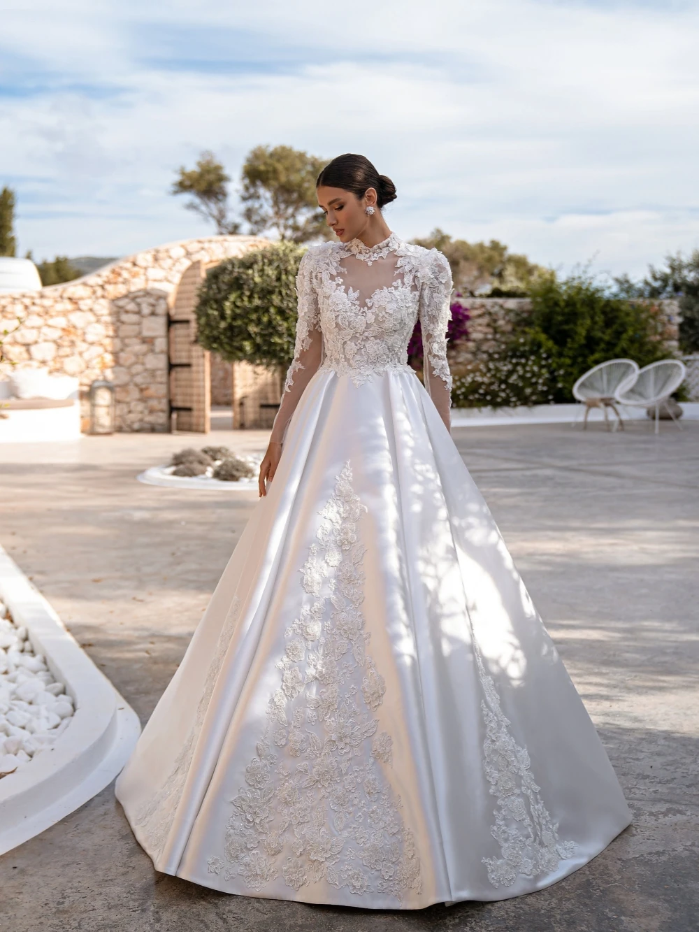 Modest High Collar Long Sleeve Wedding Dress Sparkly 3D Flower Bride Robe Elegant Satin Bridal Gown Customized Robe De Mariée 3