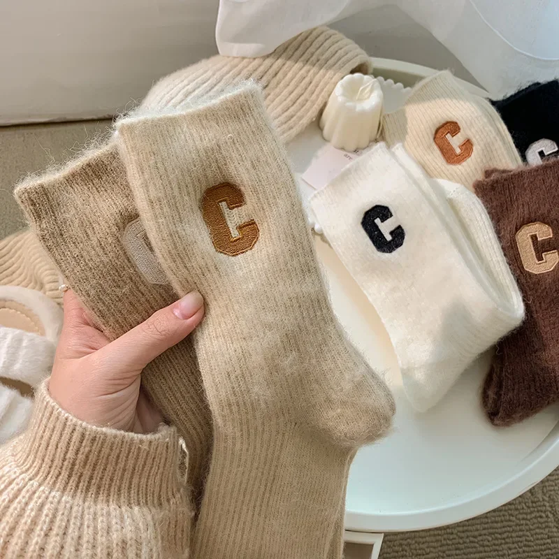 

3 Pairs Wool Winter Socks Women Middle Tube Warm Fluffy Socks Cute with Letter Designer Fashion Short Socks High Quality