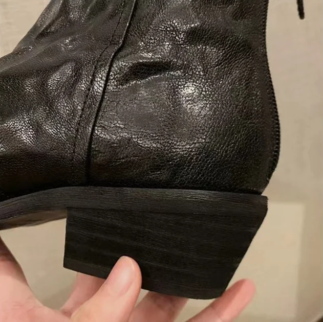 2024 autumn and winter new pointed V-neck western cowboy thick heel Martin women's short boots, slim boots_voghion.com