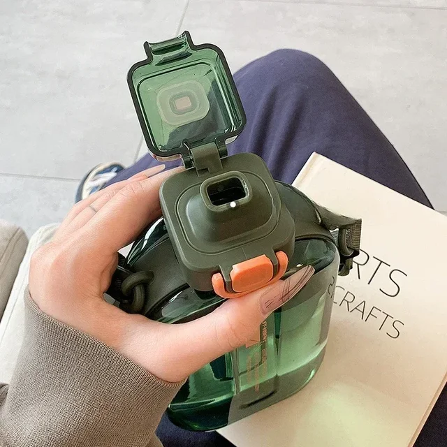 Flat Transparent Portable Water Bottle 5
