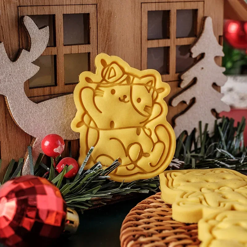 Cartoon Christmas Cat Cookie Cutter Mold Fondant Cake Cookies Decoration Cutting Mold DIY Baking Pastry Tool Kitchen Product cookie cutter cookie mould fondant cutter cookie printing mold baking mold baking decorating tools