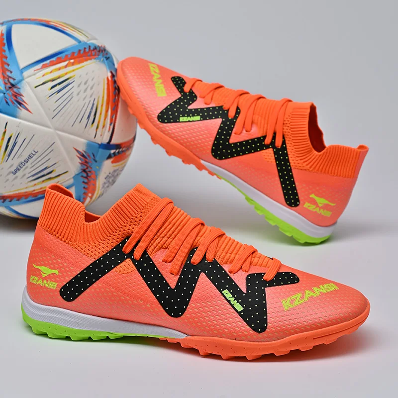 

New Men Soccer Shoes High Ankle Football Boots Comfortable Training Football Boots for Men Professional Football Sneakers