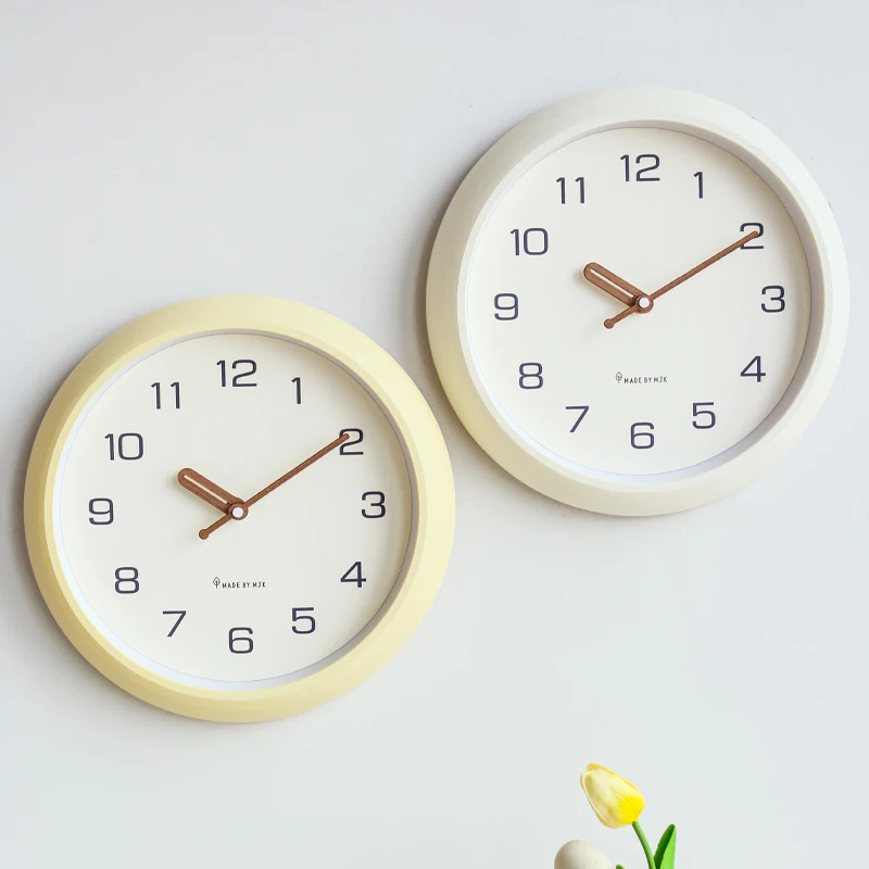 Clock Simple Cream Wind Wall Clock Living Room Home 2025 New Fashion Silent Clock Wall Hanging Creative