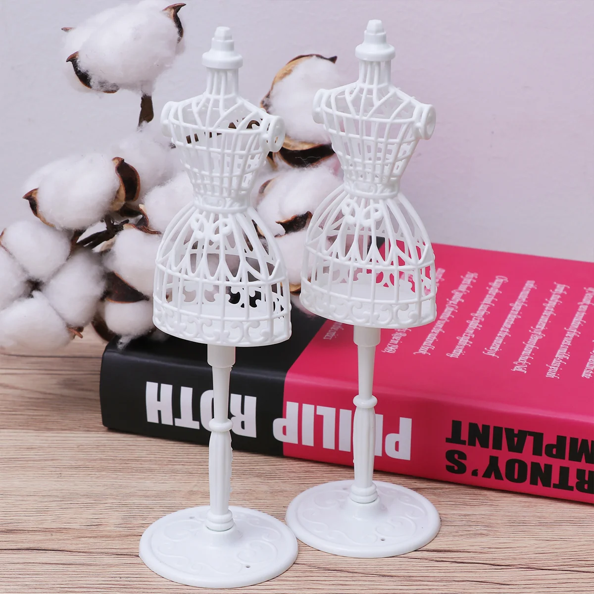 

Miniature Mannequin Model Stand for Mini House Decoration and Furniture Accessory