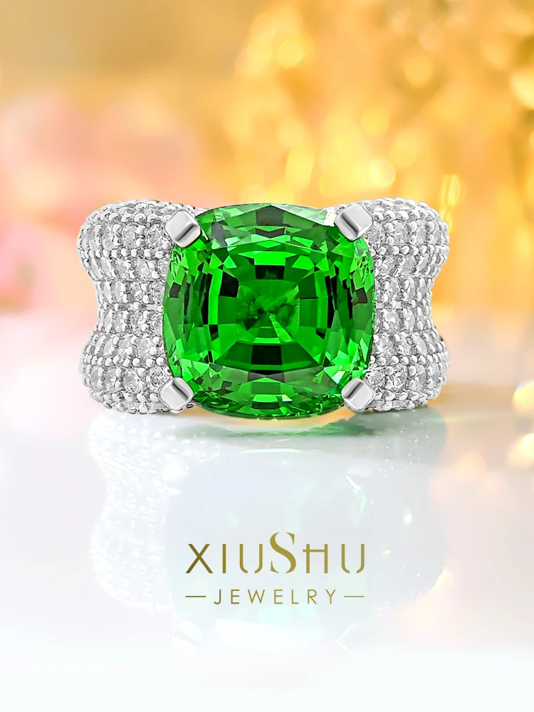 

Savory Green Luxury 925 Silver Pillow Shape High Sense Ring Inlaid with Carbon Diamonds, Elegant and Versatile Design