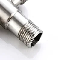 SUS304 วาล์วมุมทางออกคู่สําหรับห้องครัวห้องน้ํามุมวาล์วจ่ายน้ําทนต่อการกัดกร่อนอุปกรณ์ประปา 4